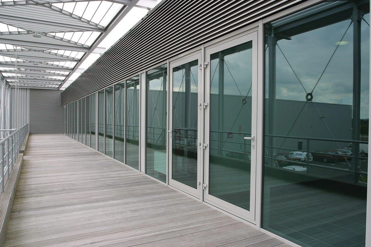 KATLANIR CAM BALKON